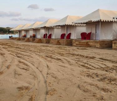 Jaisalmer Hotel | Desert hostel Camp Sam Sand Dunes Jaisalmer