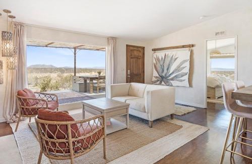 Joshua Tree House | Desert Moon - Serene Desert Views & Design home