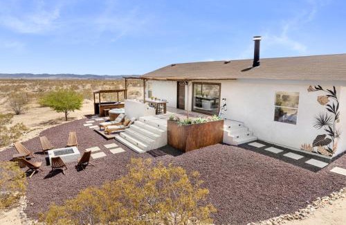 Joshua Tree House | Desert Moon - Serene Desert Views & Design home