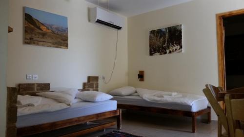 Hatseva Cabin | Desert Routes Inn Shvilim ba Midbar