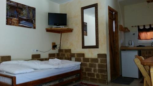 Hatseva Cabin | Desert Routes Inn Shvilim ba Midbar