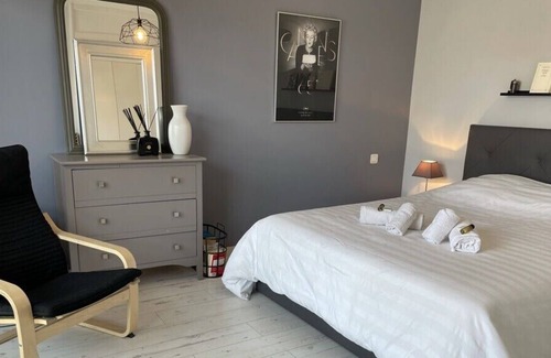 Antibes Old Town Apartment | Design and spacious one bedroom apartment on Place de Gaulle Antibes