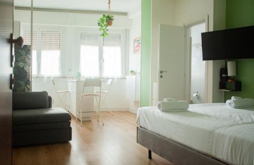 Crescenzago Apartment | Design Moderno:Monolocale Spazioso vicino Metro M2