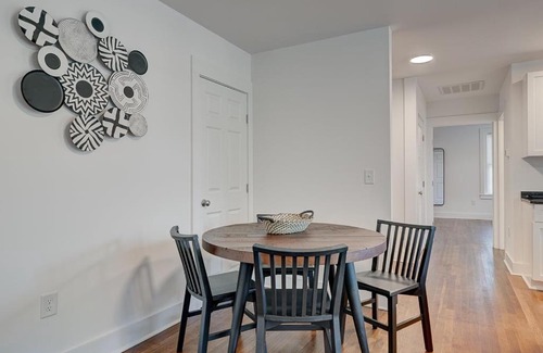 Durham Apartment | Designed 1BR with Parking in Downtown Durham