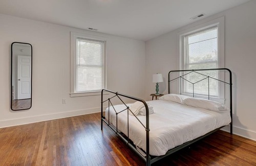 Durham Apartment | Designed 1BR with Parking in Downtown Durham