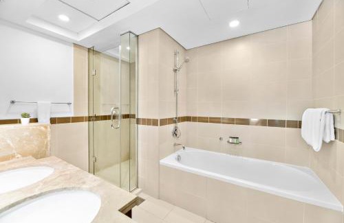 Downtown Dubai Apartment | Designer 1BR 29 Boulevard Downtown Dubai Near Burj Khalifa