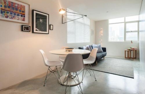 Potts Point Apartment | Designer Pad with a View