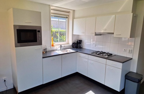 West-Graftdijk House | Detached bungalow with 3 bedrooms, 2 bathrooms and a sauna