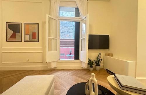 Kalamata Villa | Detached house,with courtyard and fast Wi-Fi in the city centre