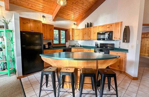 Grand Marais House | Devil Track Lake Home