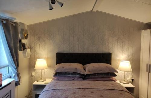 Prestonpans House | "Dew Drop Inn"