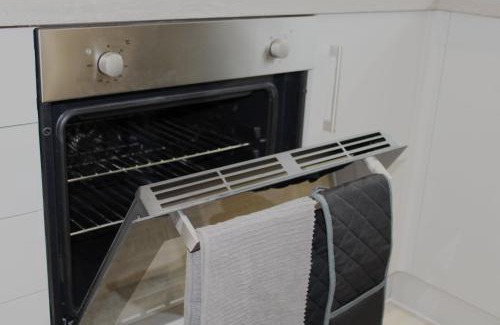Didcot Apartment | Didcot- Private Flat with Garden & Parking 04