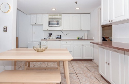 Mid Beach Apartment | Dilo Apartments