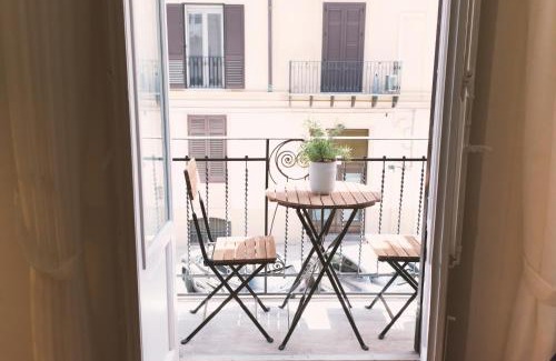 Ruggero Settimo Apartment | Dimora Ai Leoni, Suite & Apartments