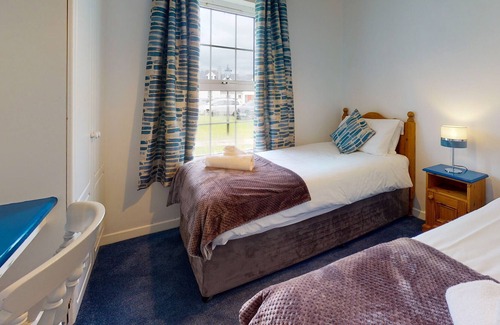 Dingle Apartment | Dingle Harbour Cottages 3 Bed Sleeps 7