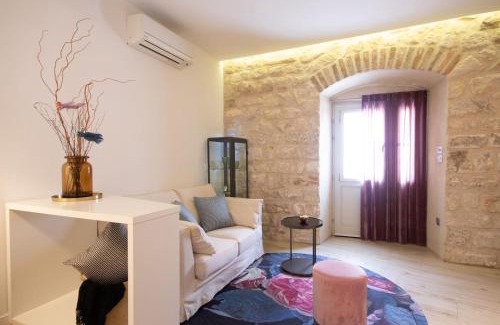 Old Town House | Diocletian Luxury Room