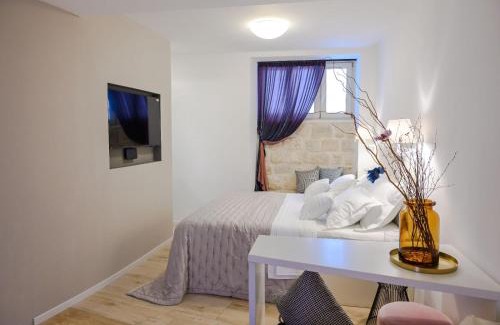 Old Town House | Diocletian Luxury Room