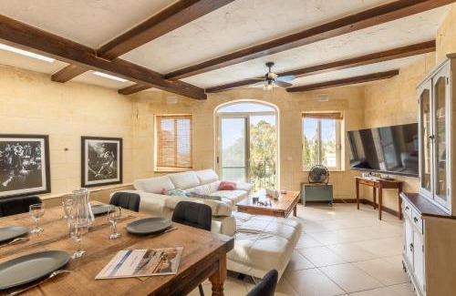 Ta' Għammar House | Dionisia Gozitan Villa and Pool Gozo - Happy Rentals