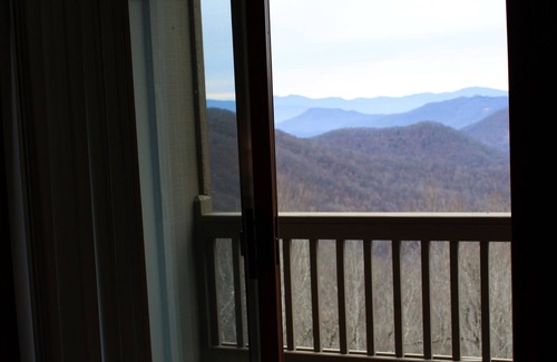 Wolf Laurel Condo | DIRECT MOUNTAIN VIEWS! Hike & swim on-site! Private balcony! WOW!