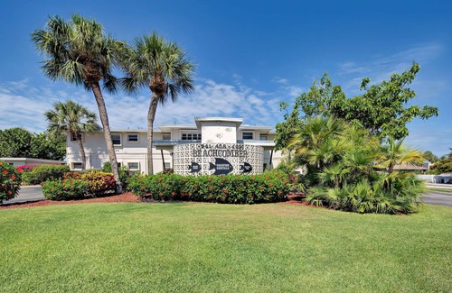 Golden Beach Condo | Directly on the Gulf - Unit 17 - Studio - Second Floor - Sleeps 2