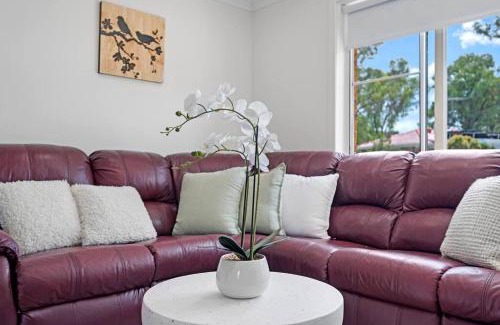 Mount Annan House | Discover Mount Annan Spacious 6-BR House
