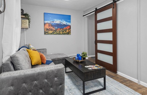 Colorado Springs Cottage | Discover the Magic of Old Colorado City - Stay at the Charming Colorado City