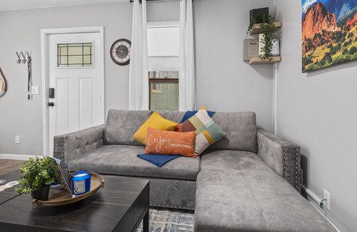Colorado Springs Cottage | Discover the Magic of Old Colorado City - Stay at the Charming Colorado City