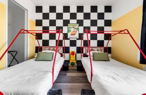 Regal Palms House | Disney World Cinderella Castle Lazy River Pool & Game Room