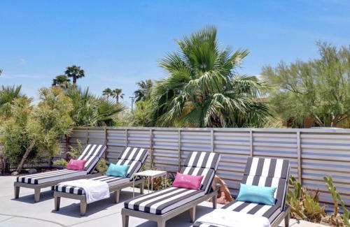Desert Park Estates House | Dive into Desert Wonderland Pool, Spa, Fire Pit