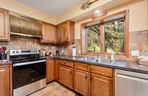 Windcliff Estates House | Divine Destiny Vacation Home at Windcliff