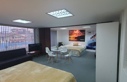 Huayna-Capac Apartment | DOBLE SUITE CON DIS KING BED 2 SOFA CAMAS EN LUJOSO Y SEGURO BARRIO DE CUENCA