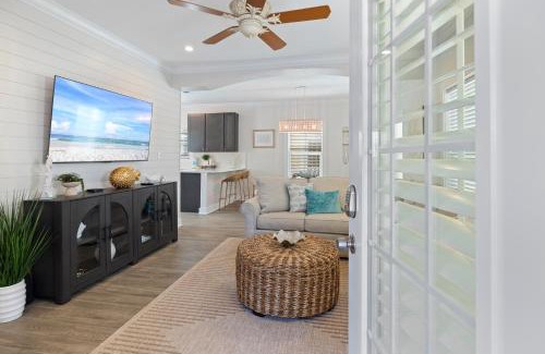 Ono Island Apartment | Dock Knocker 12B By Pkrm