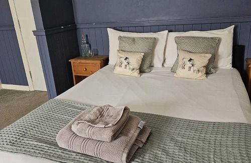 Calne Hotel | Dog and Partridge Inn