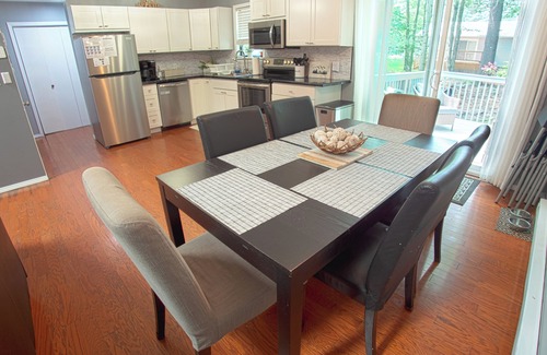 Tobyhanna Ski Chalet | Dog Friendly, Fire Pit, Yard, Screened-in lounge, Game Table