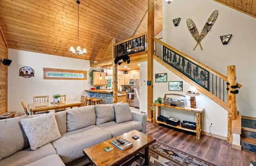 Snoqualmie Pass Cabin | Dog-friendly riverfront cabin with deck, hot tub, gas fireplace, & sauna
