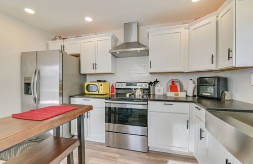 Rochester House | Dog-Friendly Rochester Home ~ 3 Mi to Downtown!