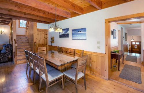 Lake Forest House | Dollar Point Lodge By Hauserman Rentals