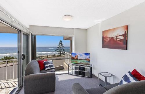 The Entrance Apartment | Dolphin Court 6
