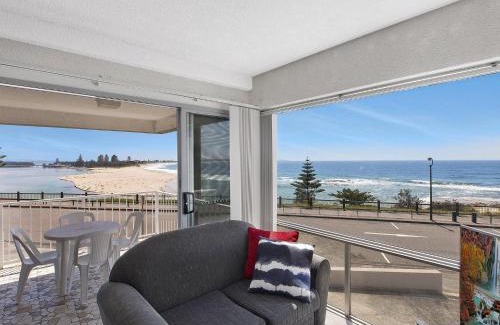 The Entrance Apartment | Dolphin Court 6
