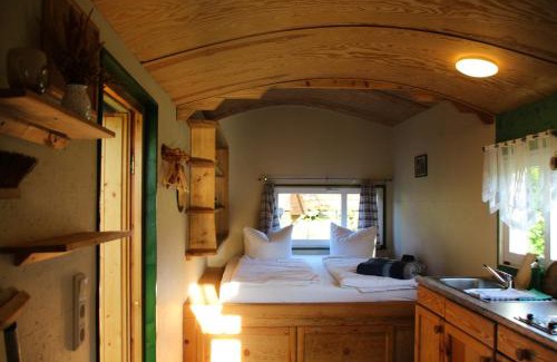 Burg Apartment | Dom Žaba - Spreewaldatmosphäre im neu renovierten Bauwagen