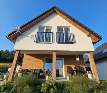 Ladek-Zdroj House | Dom z Widokiem na Góry i Jacuzzi - "Domki na Słonecznym Wzgórzu"