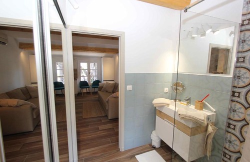 Cote d'Azur- French Riviera Apartment | Domaine Chateau Martin