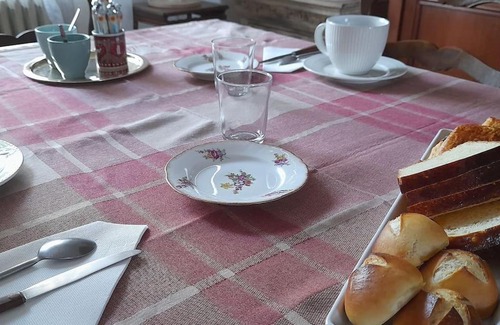 Lagnes Bed & Breakfast | Domaine Les Peupliers. Chambre Manon