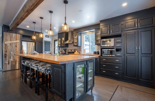 Saint-Jean-de-Matha Ski Chalet | Domaine Ormes| Hot Tub | Lake | Pool Table | Kayak