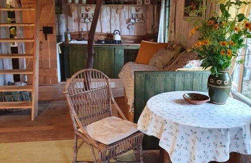 Aleksandrow House | Domek gruszkowy
