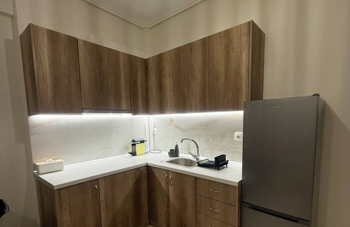 Larissa Apartment | Domus Philippi–Spacious Stay the Heart of Larisa, Perfect for Families & Friends