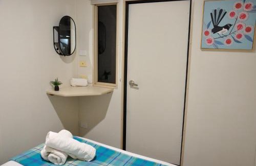 Wilga Apartment | DONN4254S2 - Wilga Farm Stay - Shearer's Shack Camping - double