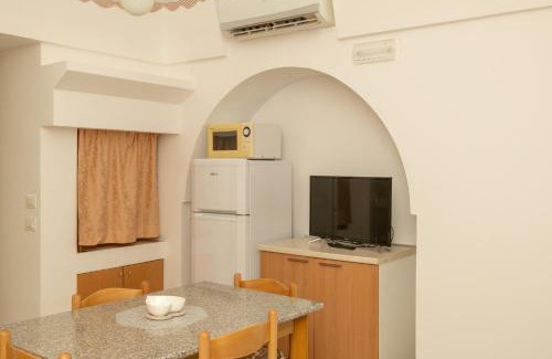 L'Assunta House | Donna Maria