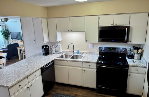Port Clinton Condo | Don’t Miss Out! 2 bedroom lake front loft condo with beautiful amenities