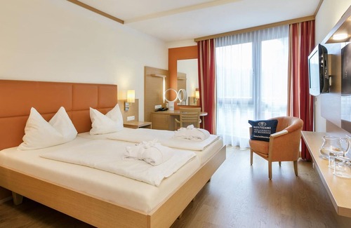 Wagerberg House | Doppelzimmer mit Balkon - Quellenhotel Heiltherme Bad Waltersdorf